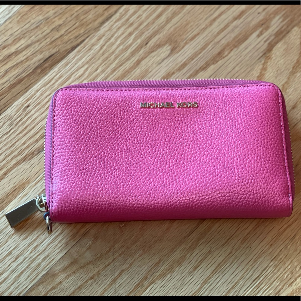 Michael Kors wallet / wristlet (no strap) Pink